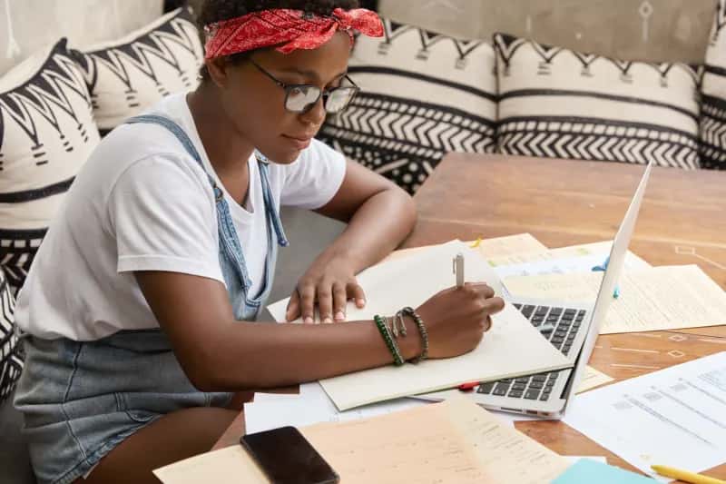 Why Every SA High School Student Needs a Tutor for English Writing