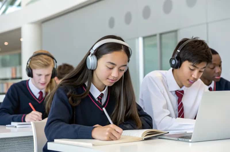 Pearson Edexcel Past Papers, Resources, & Revision Guide (2026 Complete Student Guide)